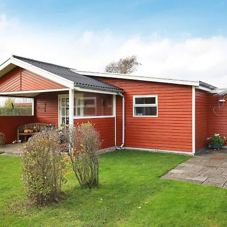 Two-bedroom Holiday In 4 * Otterup