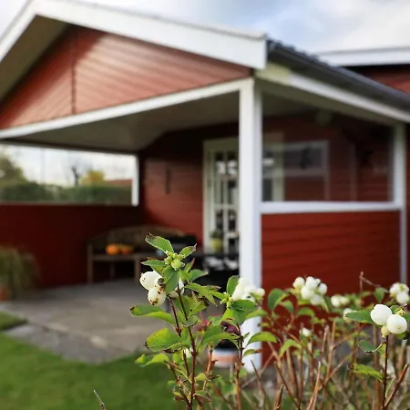 Two-bedroom Holiday In 4 *
